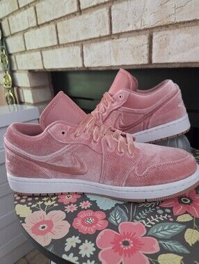 Brand New Air Jordan 1-low Pink Velvet